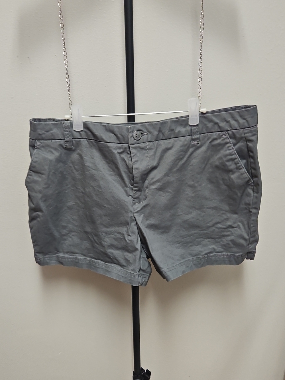 Magellan Outdoors Women's Gray Casual Bermuda Shorts